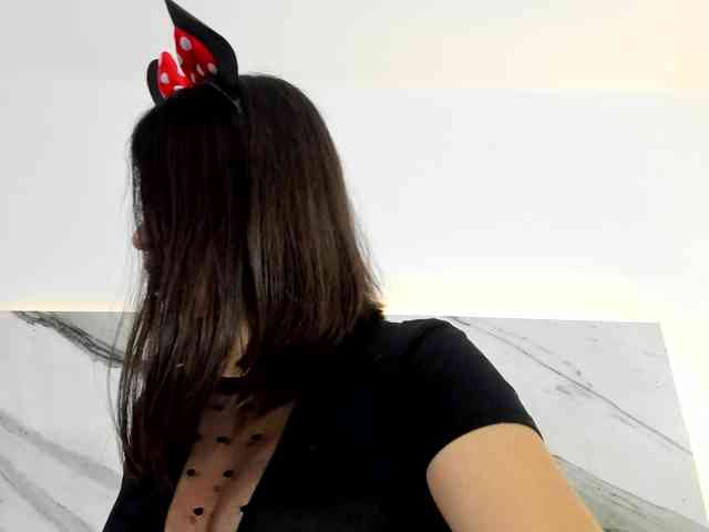 thamiina webcam