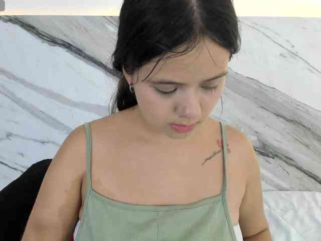 thamiina webcam