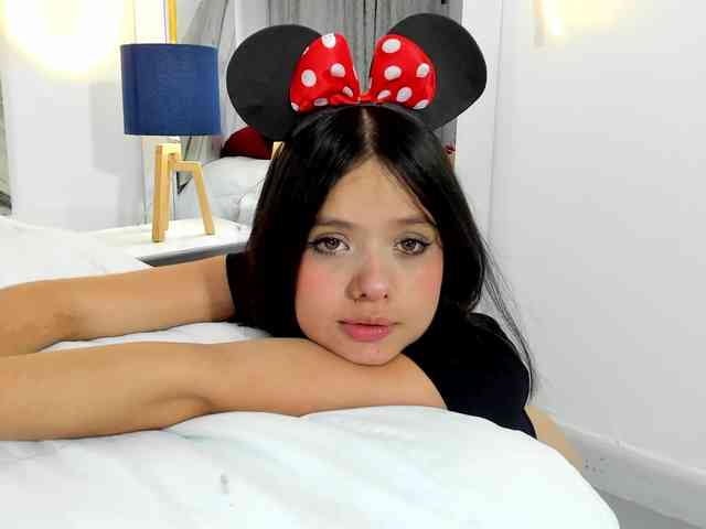 thamiina webcam