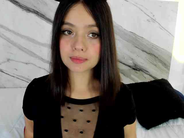 thamiina Live Webcam on BongaCams