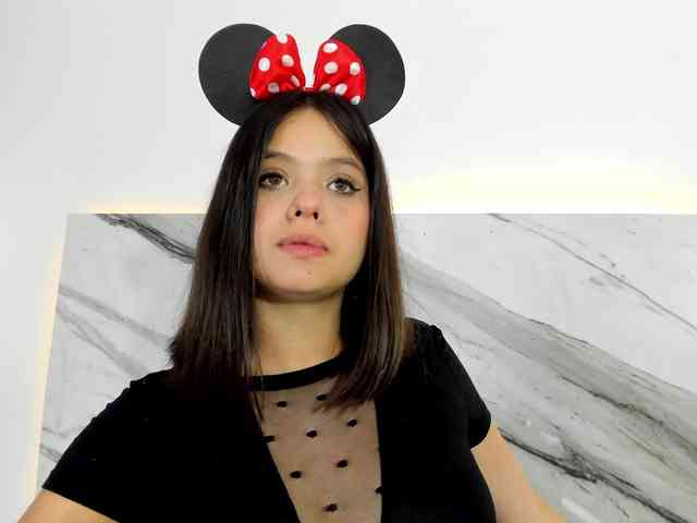 thamiina webcam