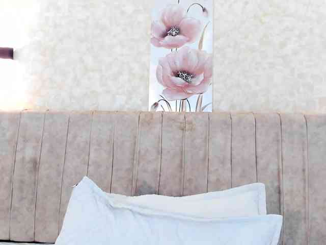 thamiina Live Webcam on BongaCams