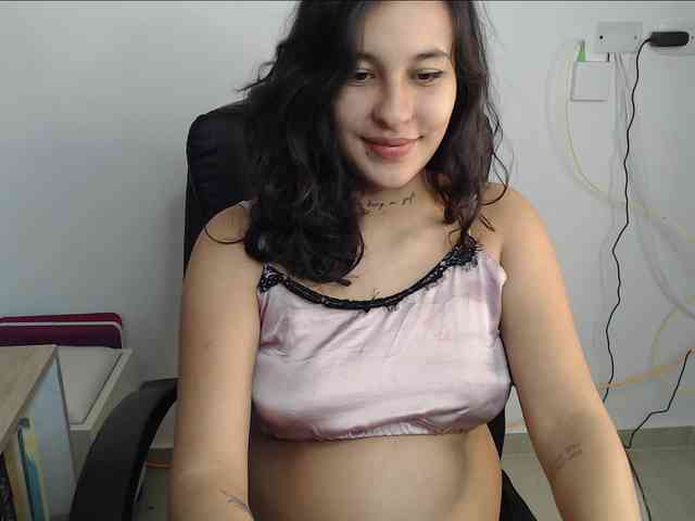 alyssy-nc webcam