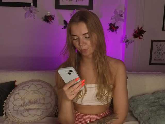 Trusty-dottie's BongaCams show and profile