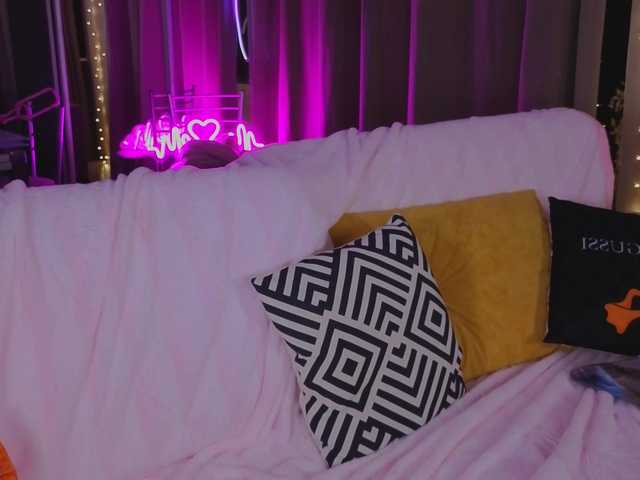 Trusty-dottie's BongaCams show and profile