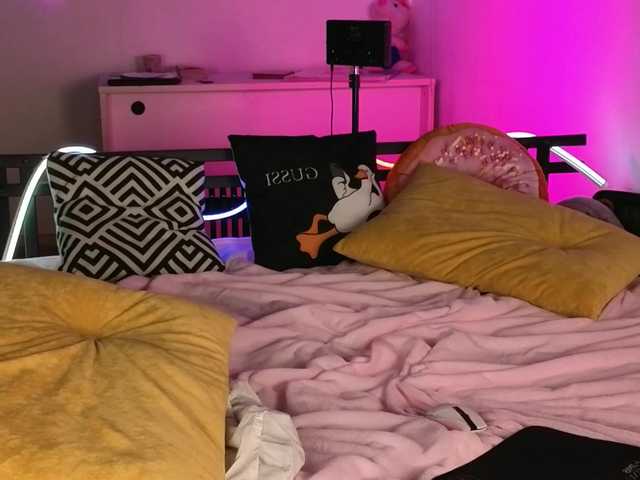 Trusty-dottie's BongaCams show and profile