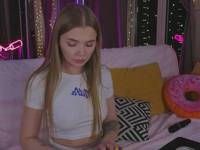 Trusty-dottie's BongaCams show and profile