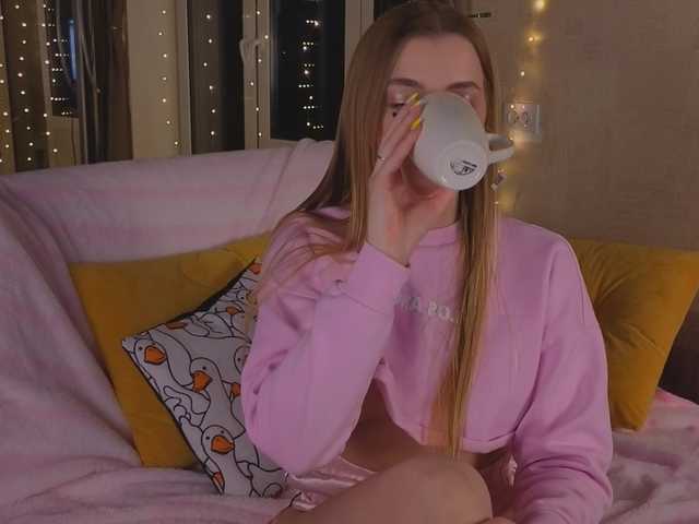 Trusty-dottie's BongaCams show and profile