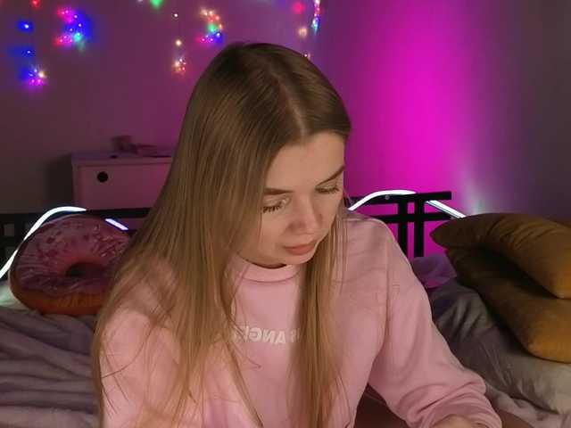 Trusty-dottie's BongaCams show and profile