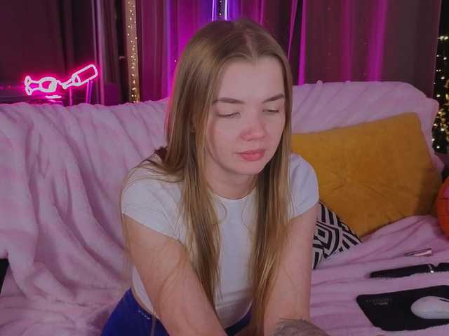 Trusty-dottie's BongaCams show and profile