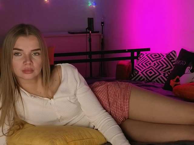 Trusty-dottie's BongaCams show and profile