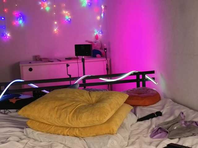 Trusty-dottie's BongaCams show and profile