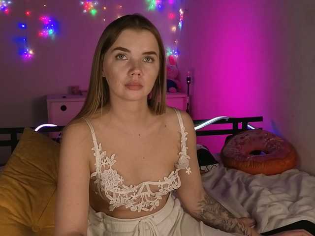 Trusty-dottie's BongaCams show and profile