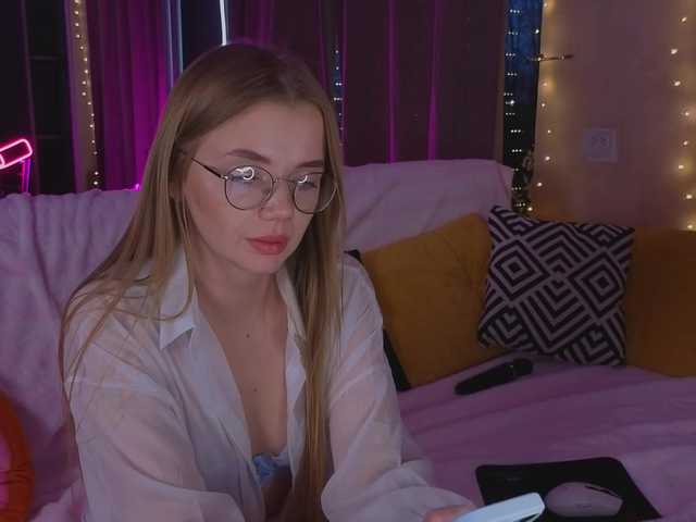 Trusty-dottie's BongaCams show and profile