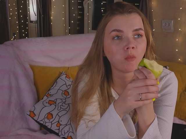 Trusty-dottie's BongaCams show and profile