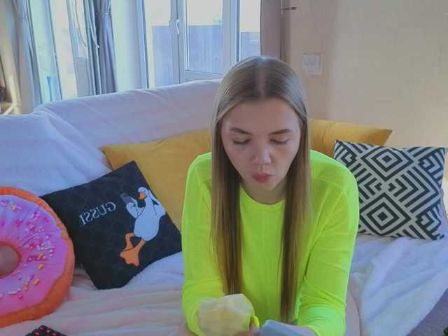 Trusty-dottie's BongaCams show and profile