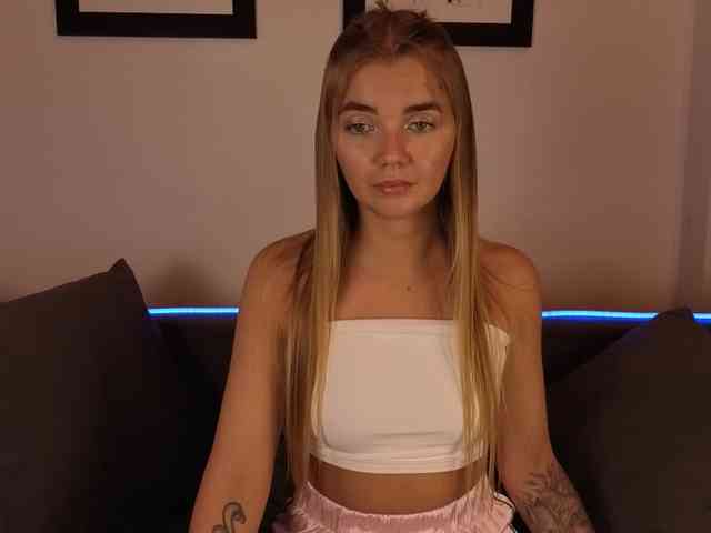 CarrieBradshaww webcam