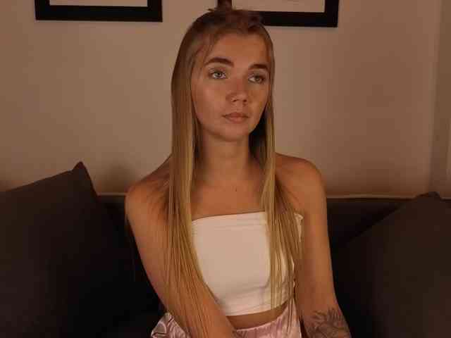 CarrieBradshaww webcam