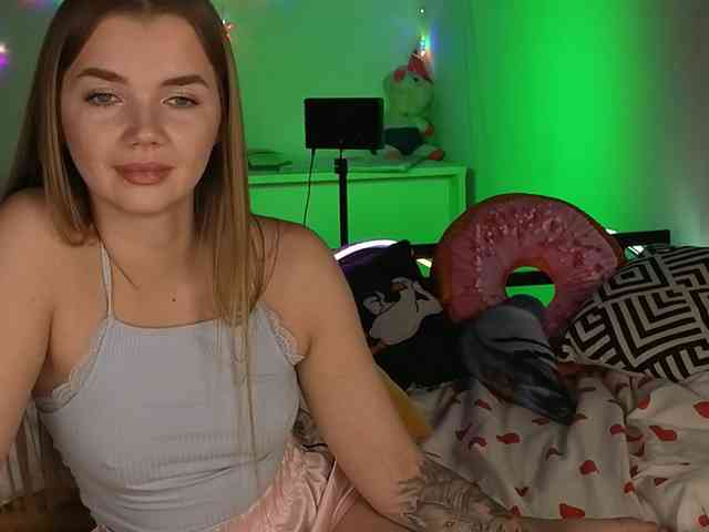 Trusty-dottie Live Webcam on BongaCams