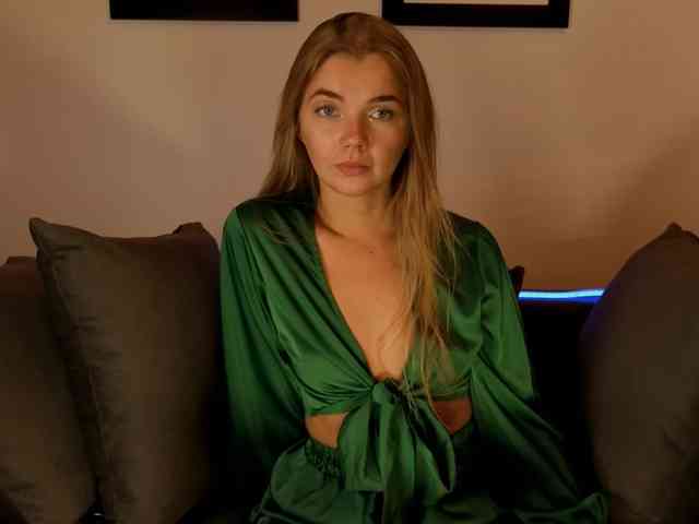 CarrieBradshaww webcam