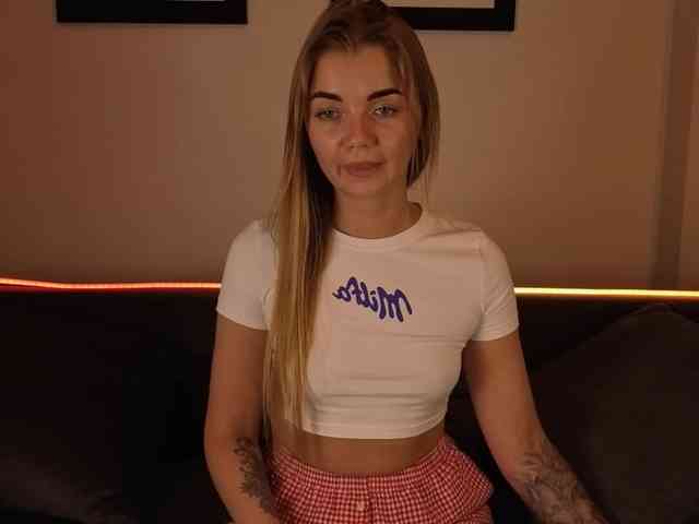 CarrieBradshaww webcam