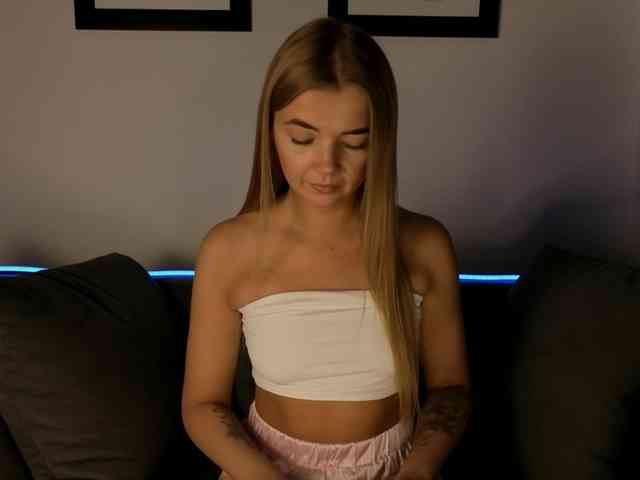 CarrieBradshaww webcam