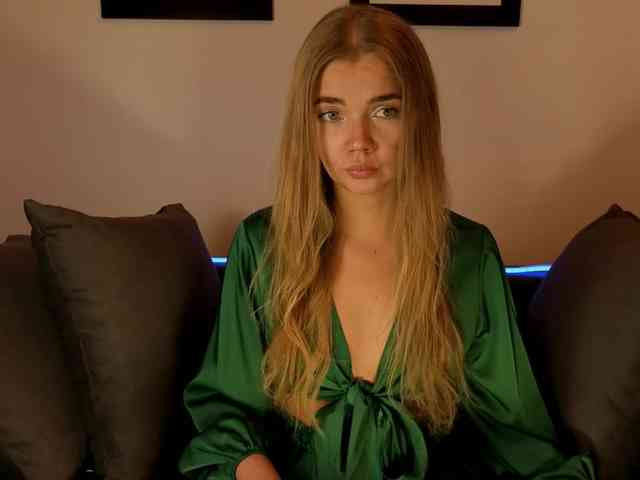 CarrieBradshaww webcam