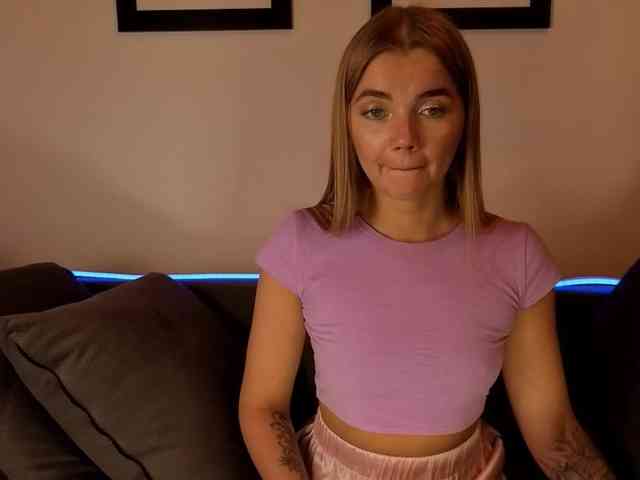 CarrieBradshaww webcam