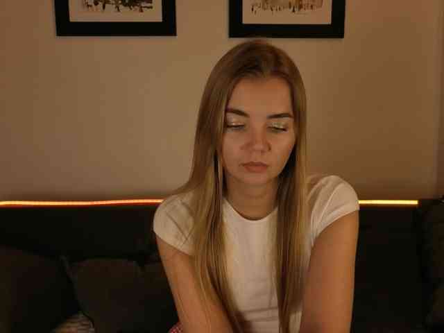 Trusty-dottie Live Webcam on BongaCams