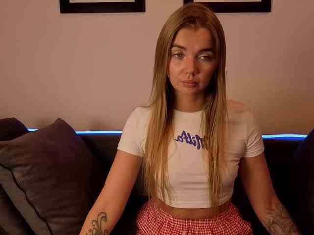 CarrieBradshaww webcam
