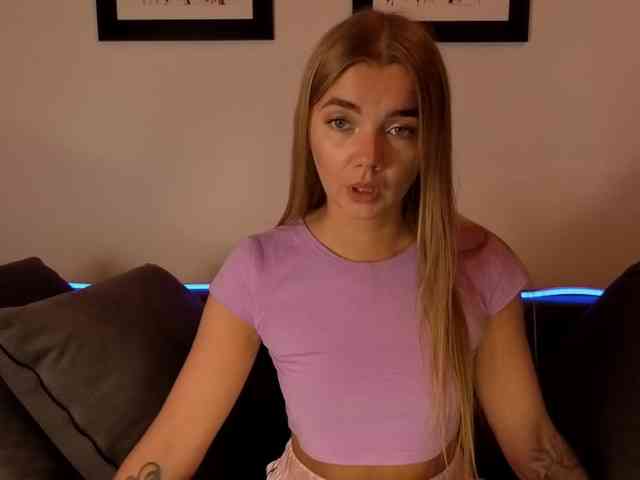 CarrieBradshaww webcam