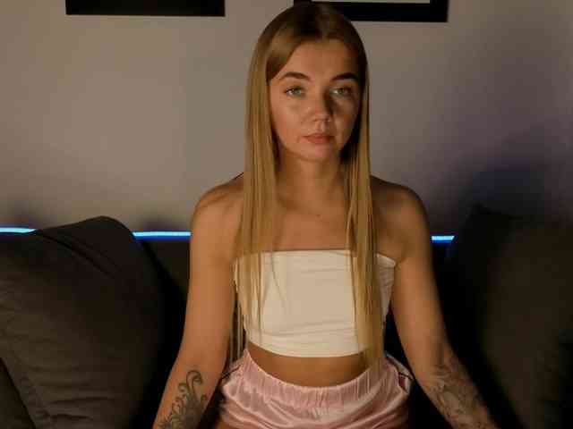 CarrieBradshaww webcam