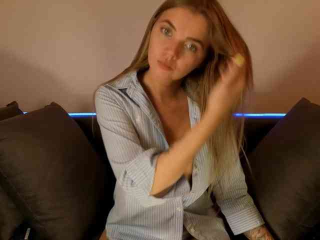 CarrieBradshaww webcam