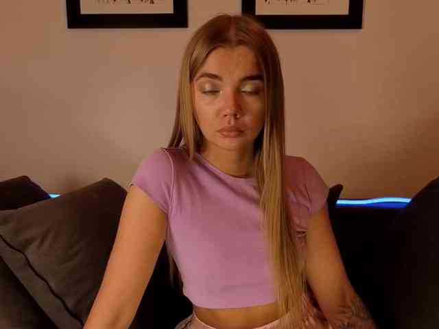 CarrieBradshaww webcam