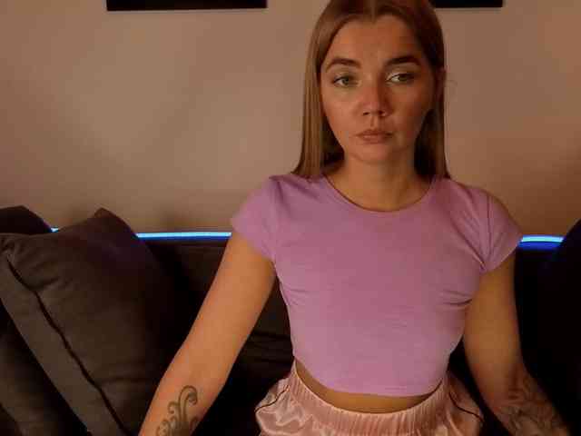 CarrieBradshaww webcam