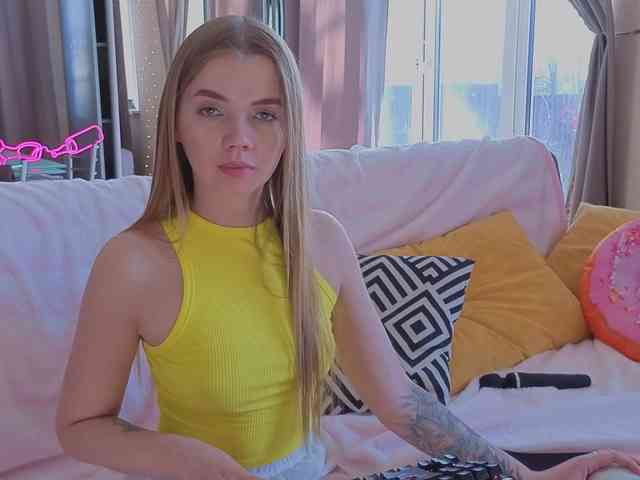 CarrieBradshaww webcam