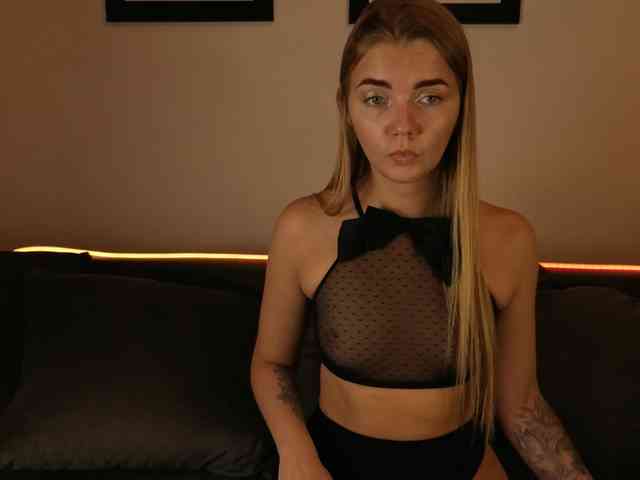 CarrieBradshaww webcam