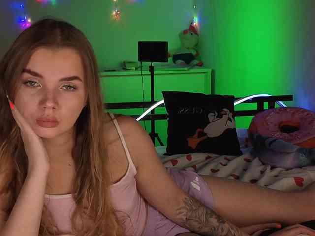 CarrieBradshaww webcam