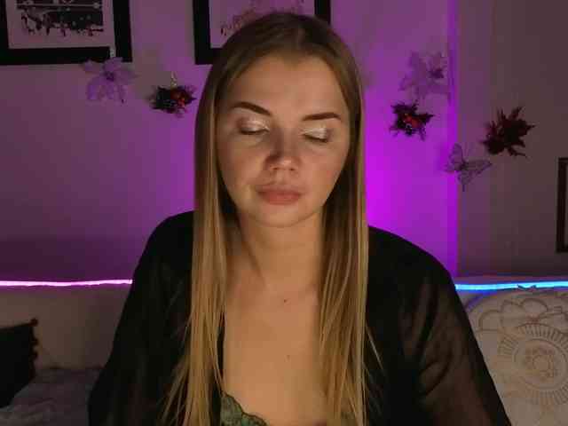 Trusty-dottie Live Webcam on BongaCams