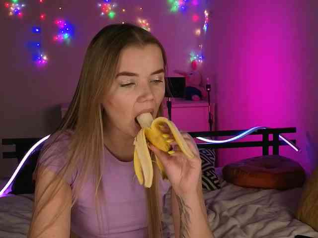 CarrieBradshaww webcam