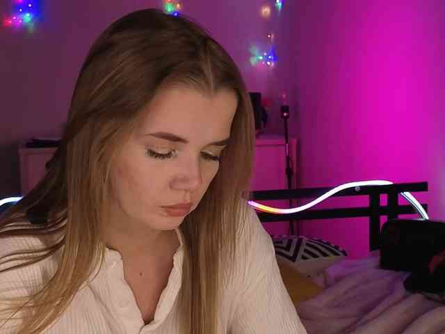 CarrieBradshaww webcam