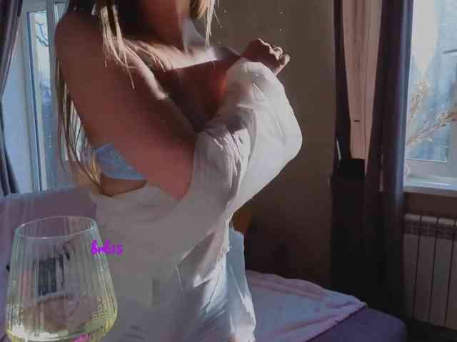 CarrieBradshaww webcam