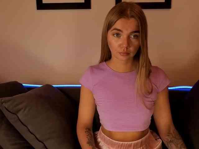 CarrieBradshaww webcam