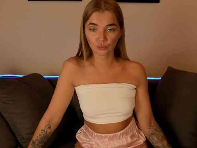 CarrieBradshaww webcam