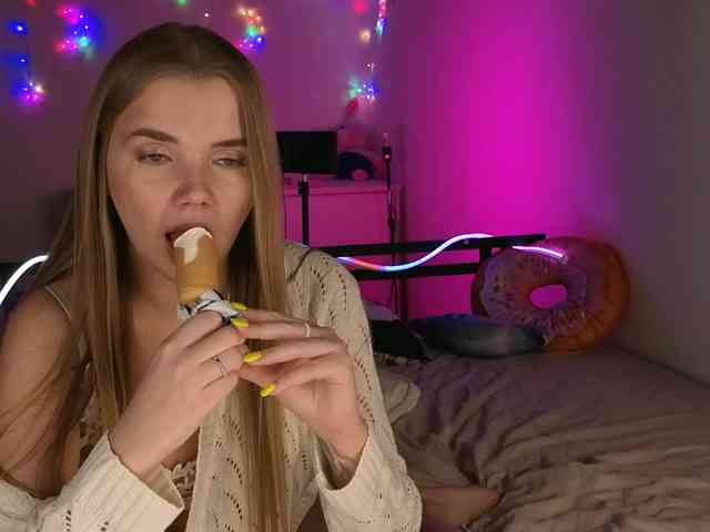 CarrieBradshaww webcam