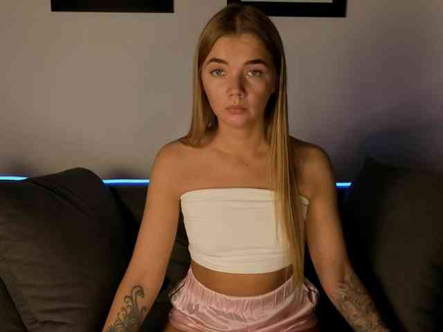 CarrieBradshaww webcam