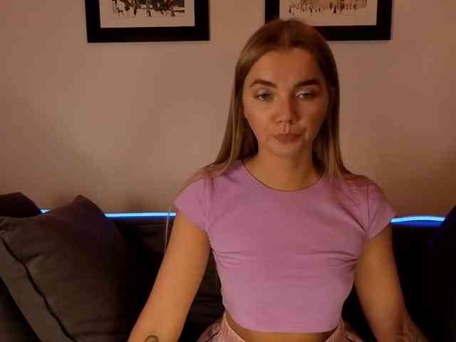 CarrieBradshaww webcam