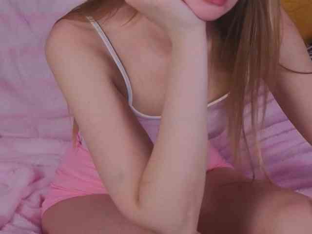Trusty-dottie Live Webcam on BongaCams
