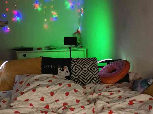 CarrieBradshaww webcam