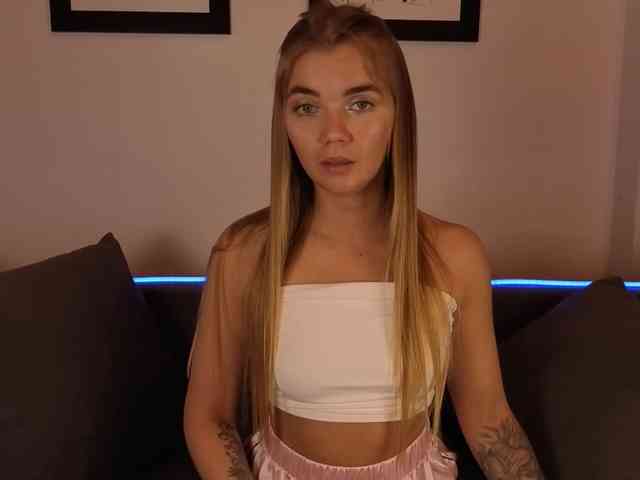 CarrieBradshaww webcam